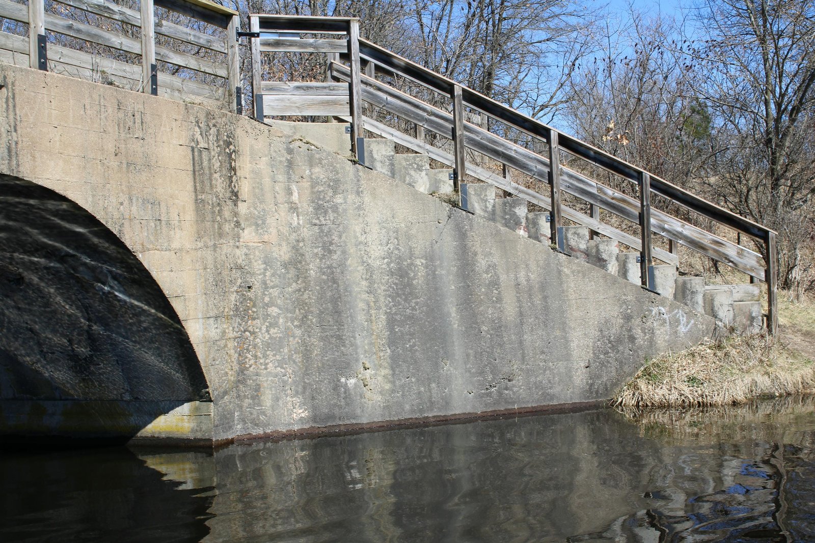 Southeast wing wall